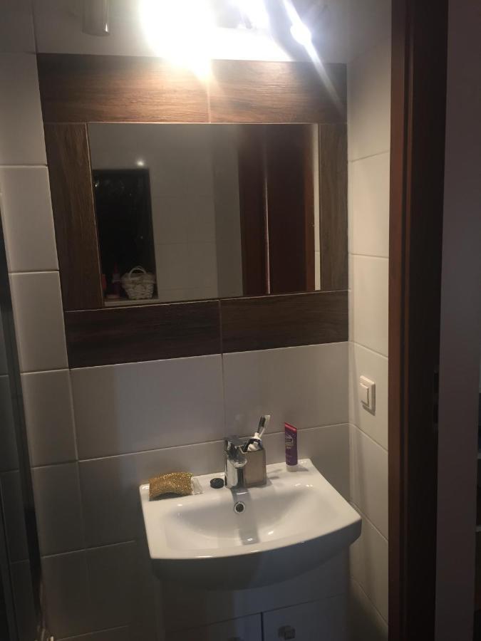 Samodzielny Pokoj W Wygodnym Domu Z Parkingiem Apartment Piaseczno  Ngoại thất bức ảnh
