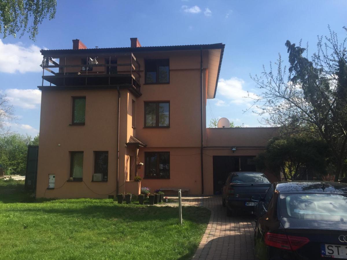 Samodzielny Pokoj W Wygodnym Domu Z Parkingiem Apartment Piaseczno  Ngoại thất bức ảnh