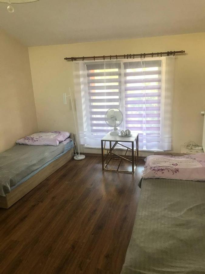 Samodzielny Pokoj W Wygodnym Domu Z Parkingiem Apartment Piaseczno  Ngoại thất bức ảnh
